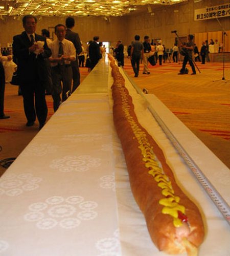 Najdlhší hot dog, aký ste kedy videli.